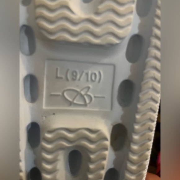 Traded* White Slides - Picture 4 of 4